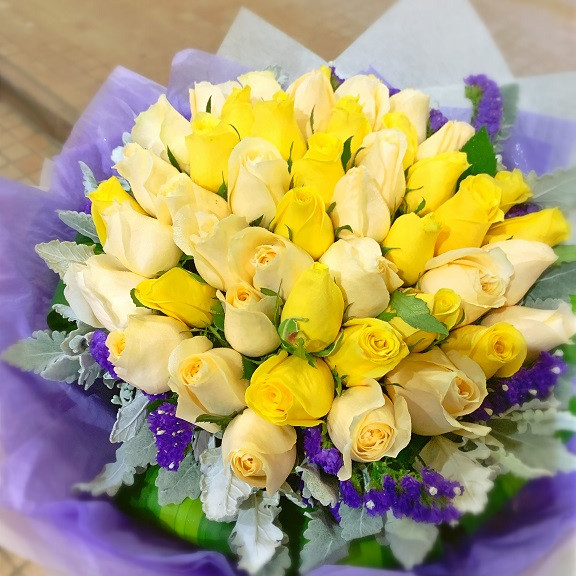 50 Stems Mix Color Roses Bouquet