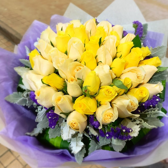 50 Stems Mix Color Roses Bouquet