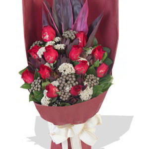 12 Memorable Red Roses Bouquet | Classic Romantic Flowers in Calgary