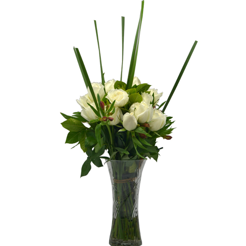 Ecuador Rose Garden Pure Elegance White Rose Bouquet Vase 12pc