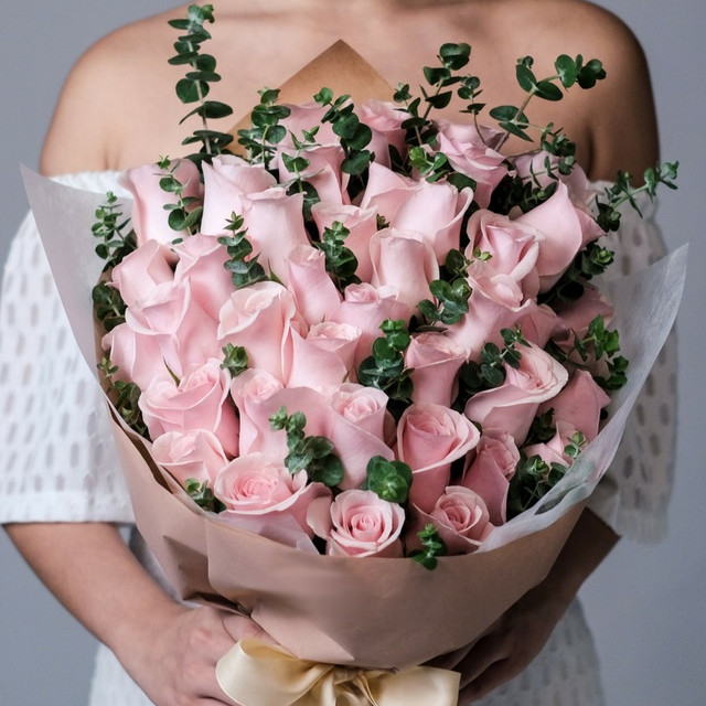 The Pretty Pink Rose Bouquet